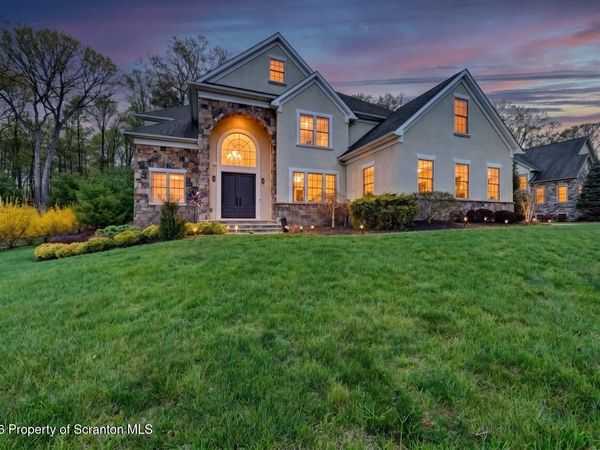 103 Rock Ridge Drive, South Abington Twp, PA 18411