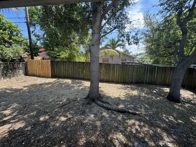1731 Lavue Avenue, Lake Worth Beach, FL 33460 Photo
