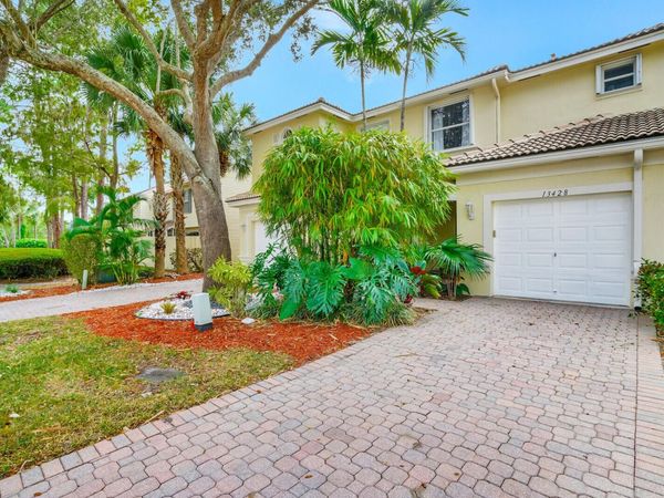 13428 Georgian Court, Wellington, FL 33414