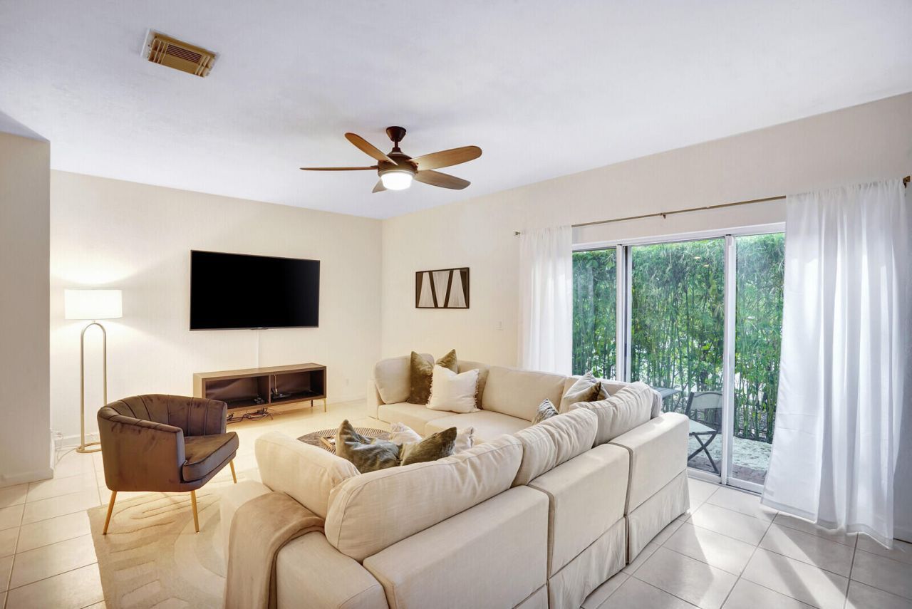 13428 Georgian Court, Wellington, FL 33414 Photo