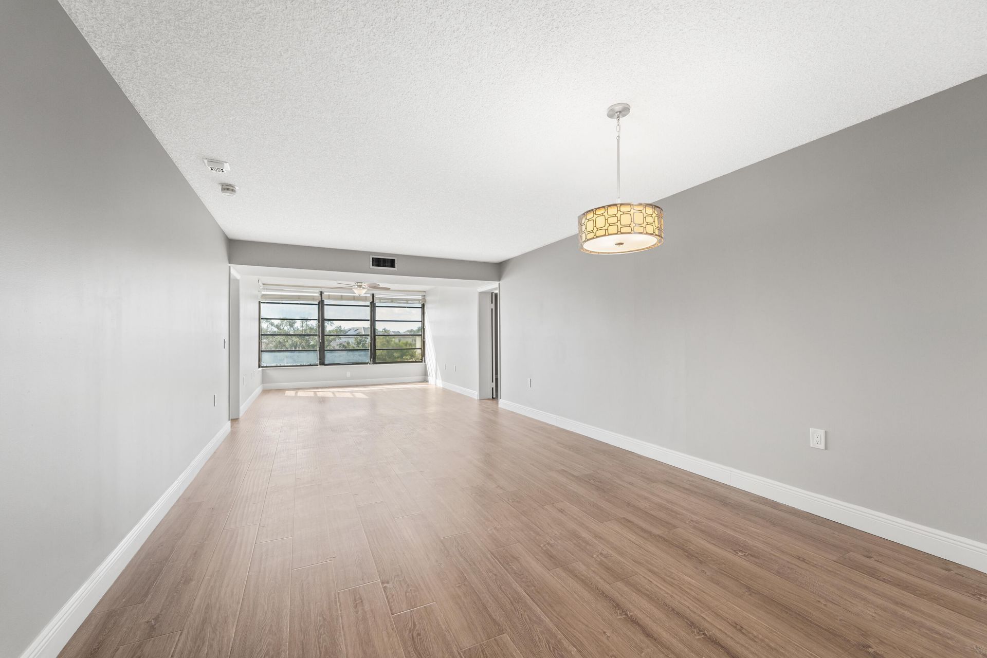 3636 Whitehall Drive, Unit 402, West Palm Beach, FL 33401 Photo