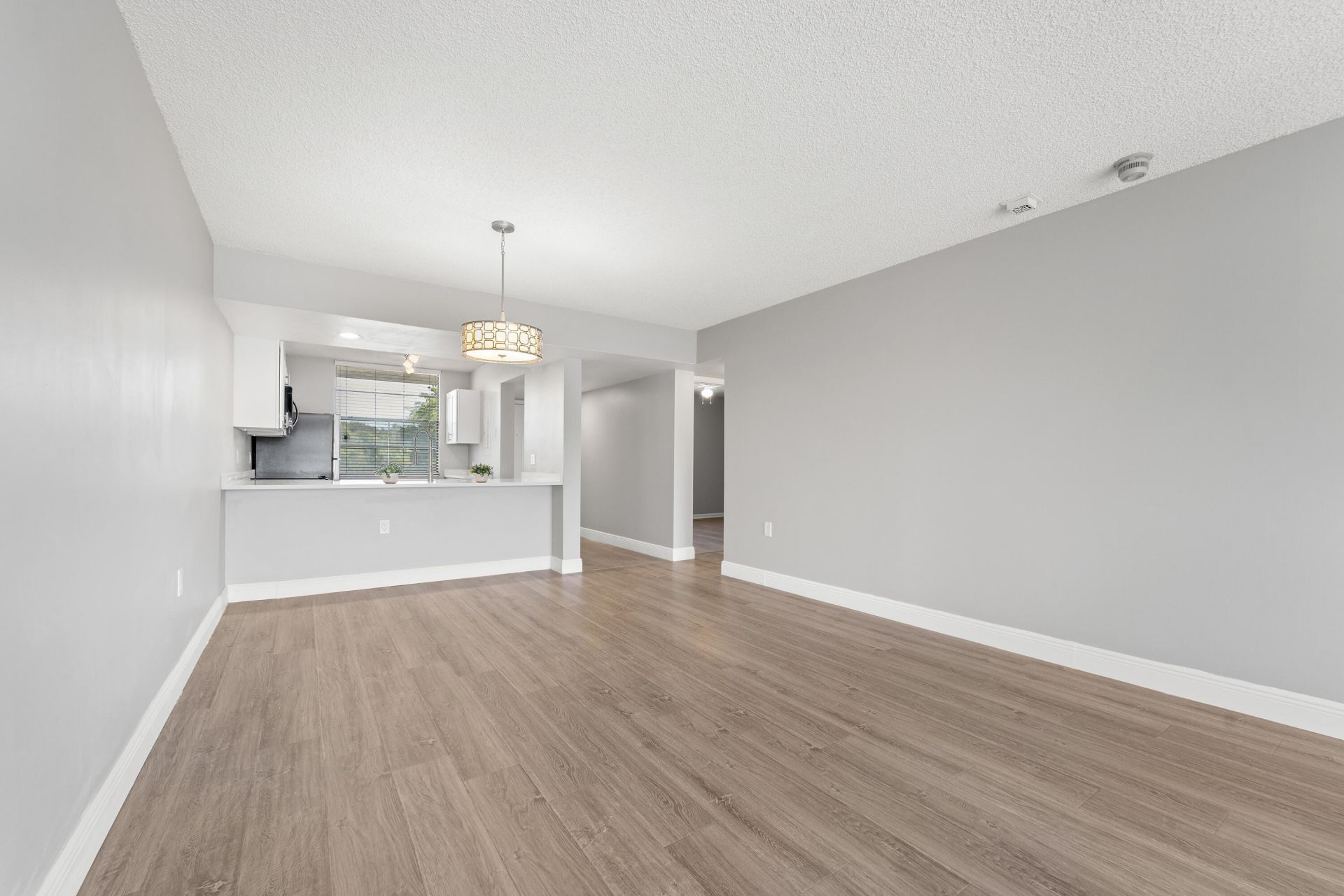 3636 Whitehall Drive, Unit 402, West Palm Beach, FL 33401 Photo