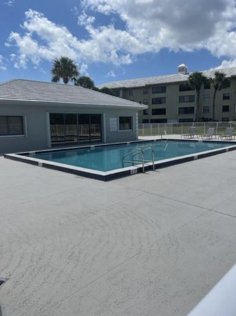 3636 Whitehall Drive, Unit 402, West Palm Beach, FL 33401 Photo