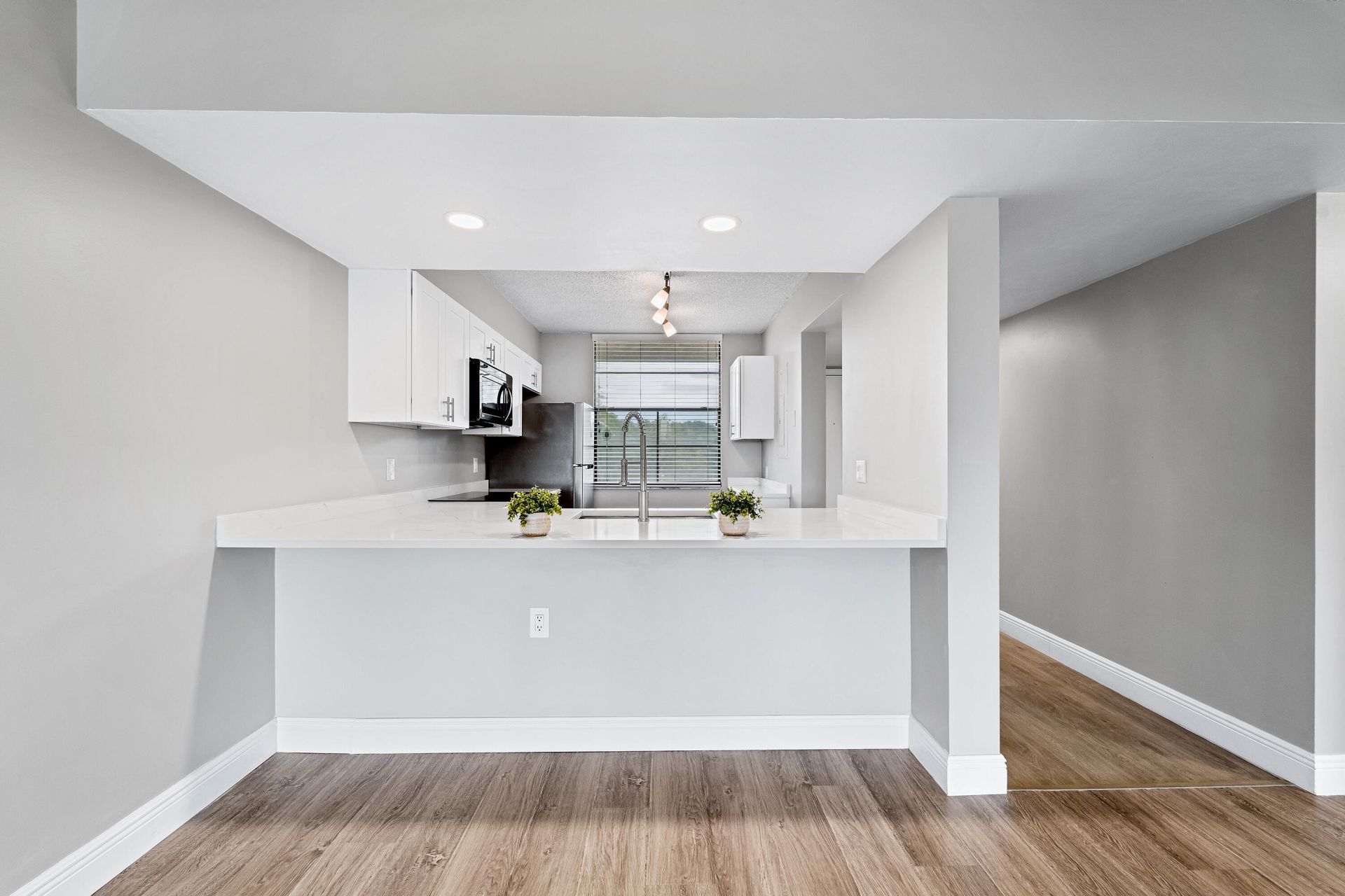 3636 Whitehall Drive, Unit 402, West Palm Beach, FL 33401 Photo