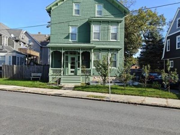177 Highland Ave, Unit 1, Fall River, MA 02720
