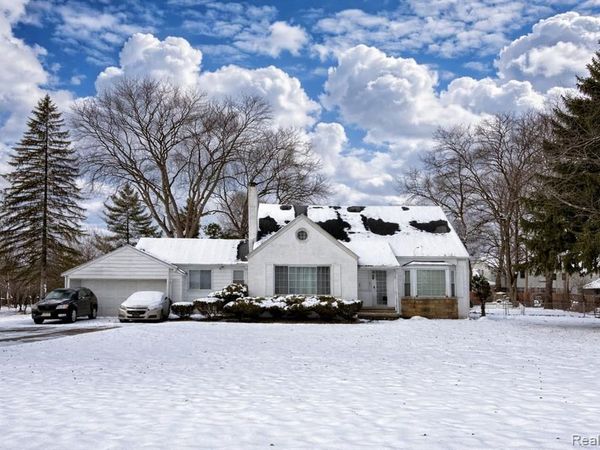 18510 George Washington Drive, Southfield, MI 48075