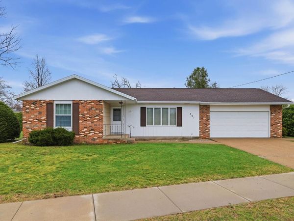 701 WILSHIRE BOULEVARD, Stevens Point, WI 54481