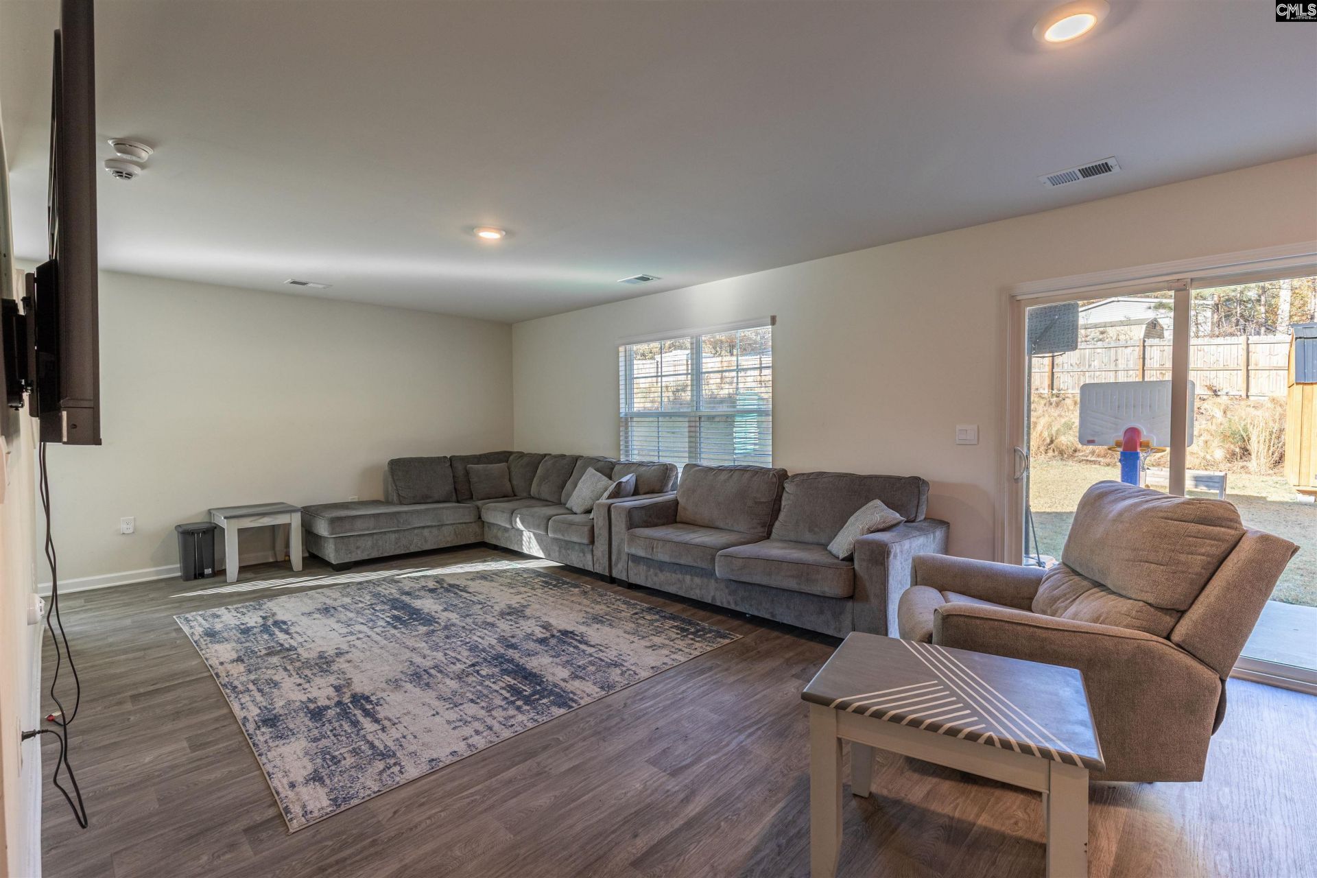 246 Carrington Drive  Photo 12