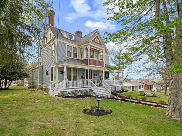 1224 4TH ST, WAYNESBORO, VA 22980