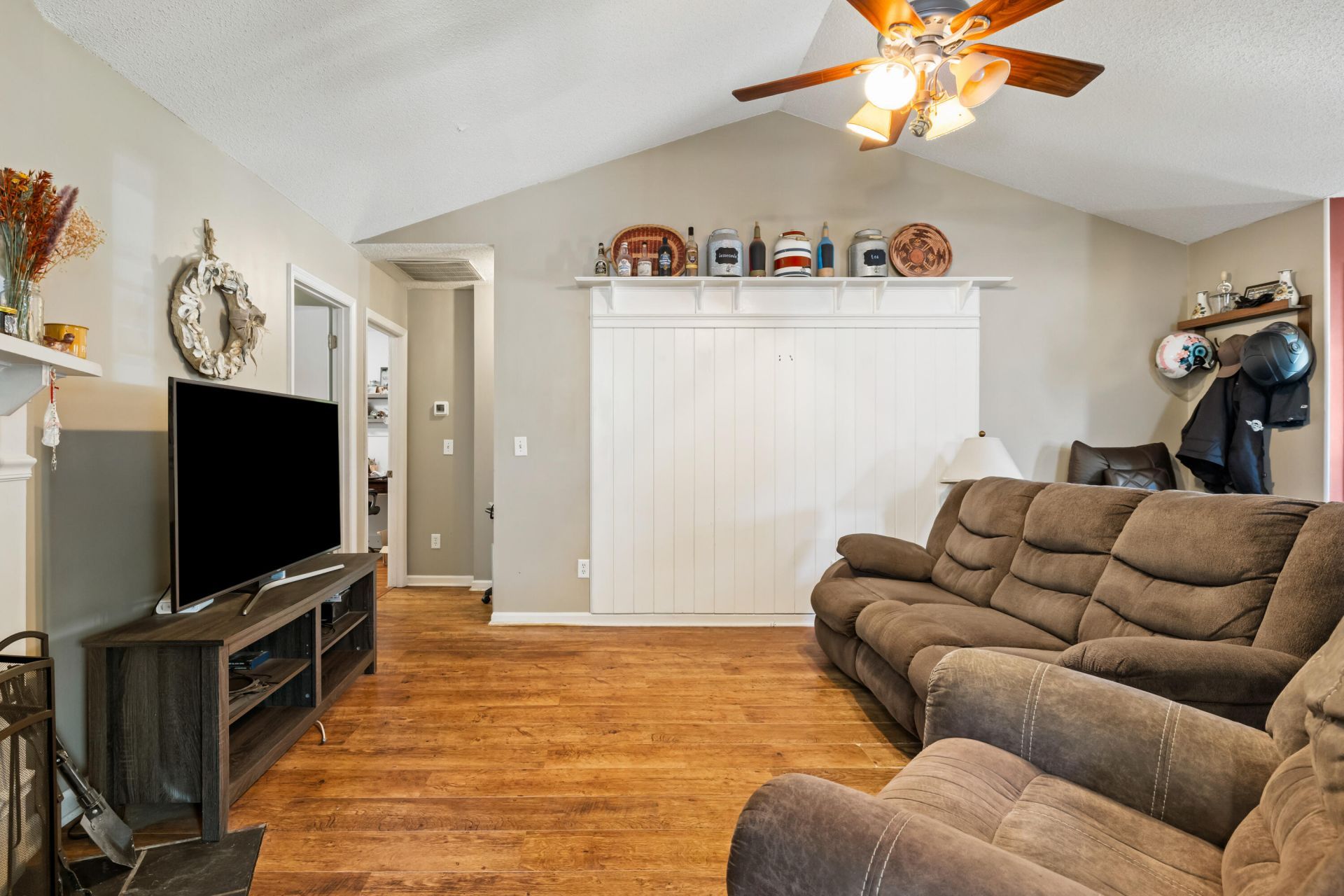 1147 Landsdowne Drive Photo 9