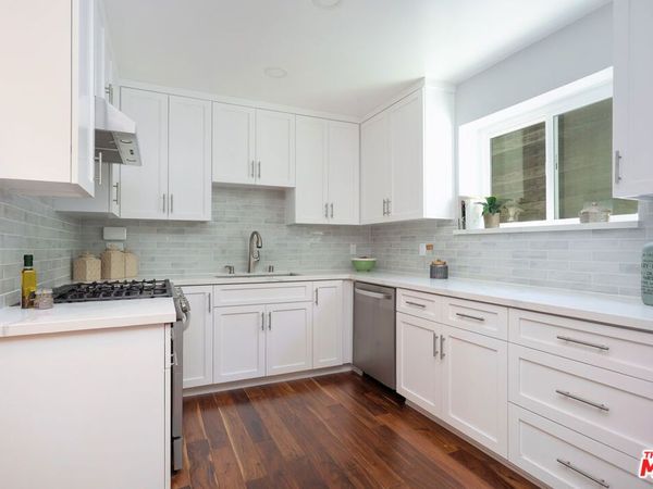 3247 Descanso Drive, Los Angeles, CA 90026