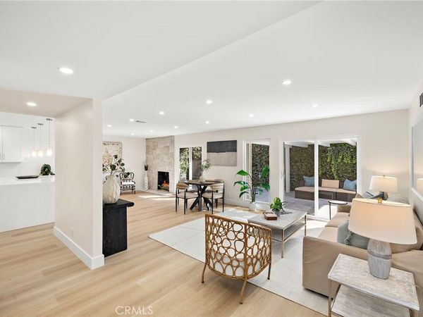 359 Ravello Lane, Costa Mesa, CA 92627