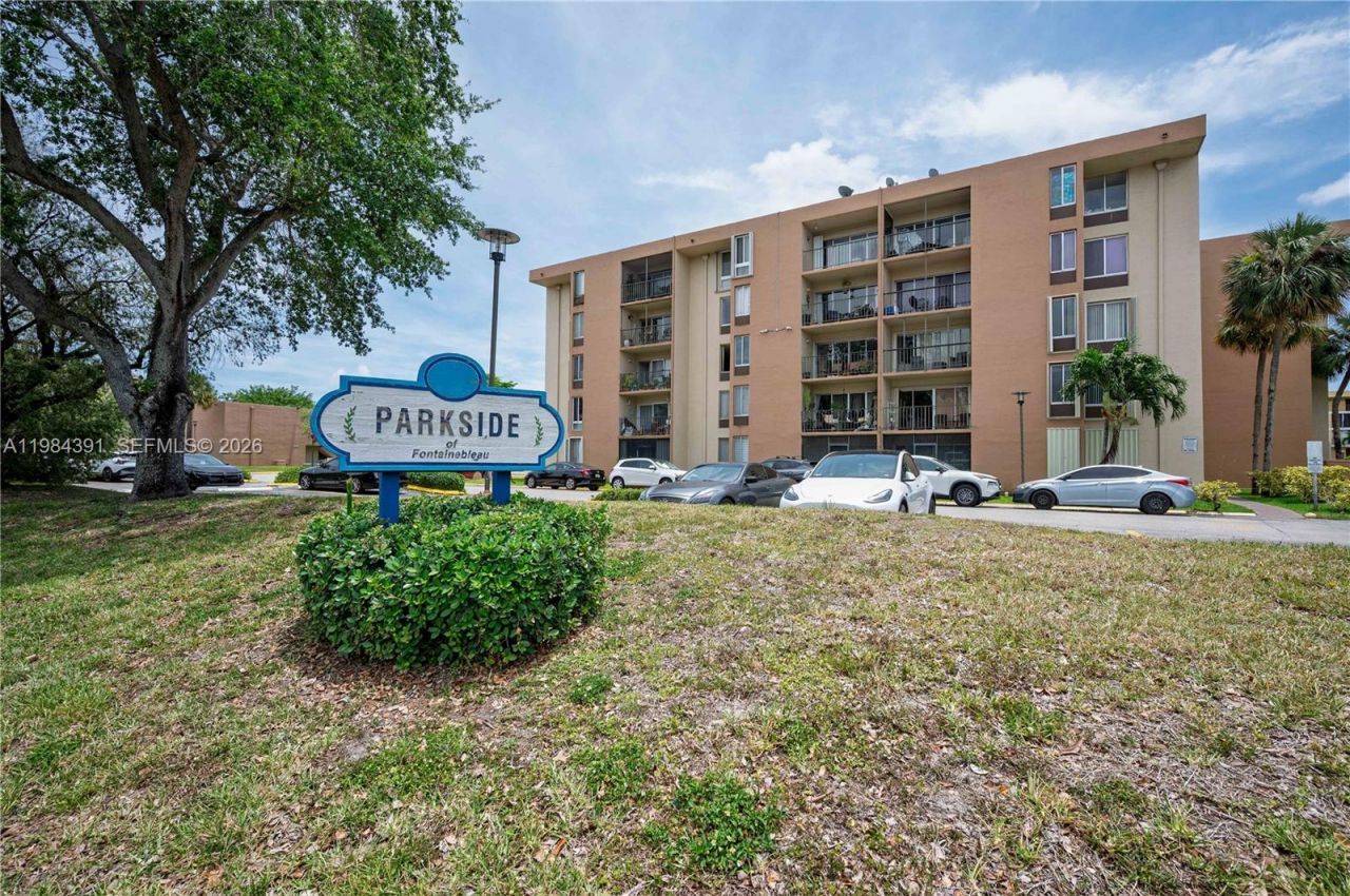 9220 Fontainebleau Blvd, Unit 202, Miami, FL 33172 Main Photo