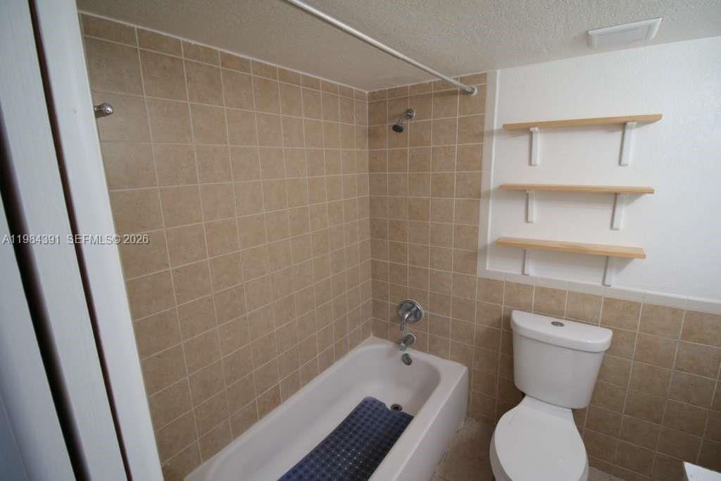9220 Fontainebleau Blvd, Unit 202, Miami, FL 33172 Photo
