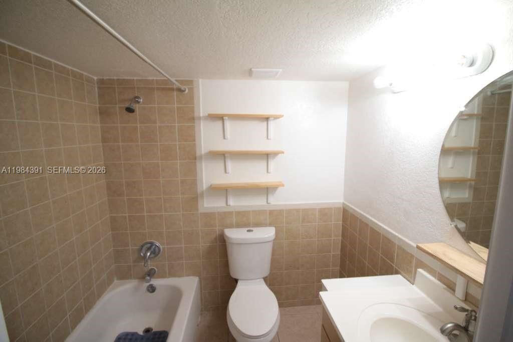 9220 Fontainebleau Blvd, Unit 202, Miami, FL 33172 Photo