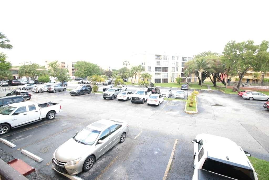 9220 Fontainebleau Blvd, Unit 202, Miami, FL 33172 Photo