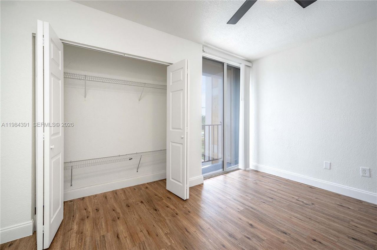 9220 Fontainebleau Blvd, Unit 202, Miami, FL 33172 Photo