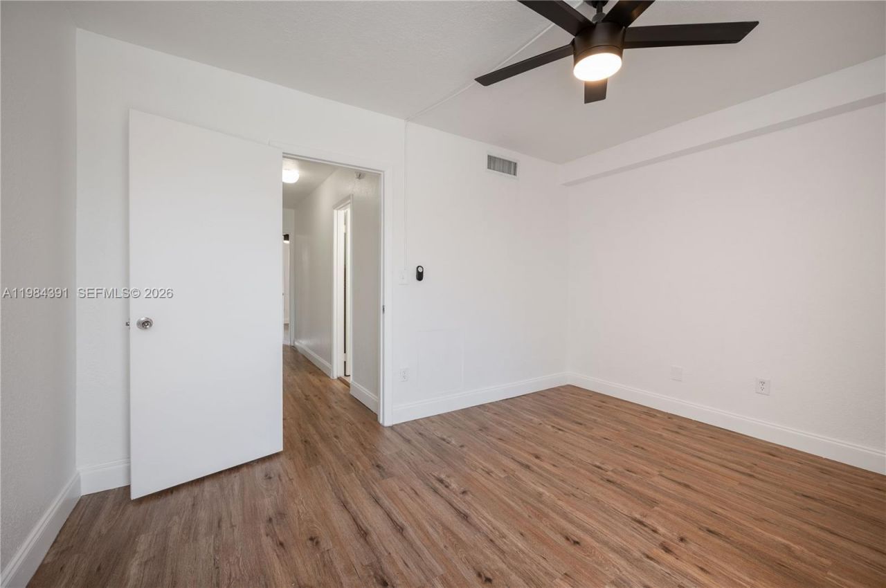 9220 Fontainebleau Blvd, Unit 202, Miami, FL 33172 Photo