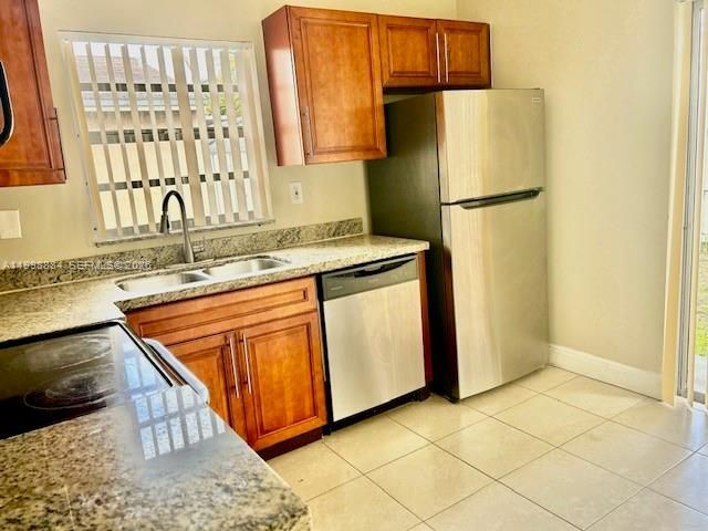 19922 NW 67th Pl, Hialeah, FL 33015 Photo