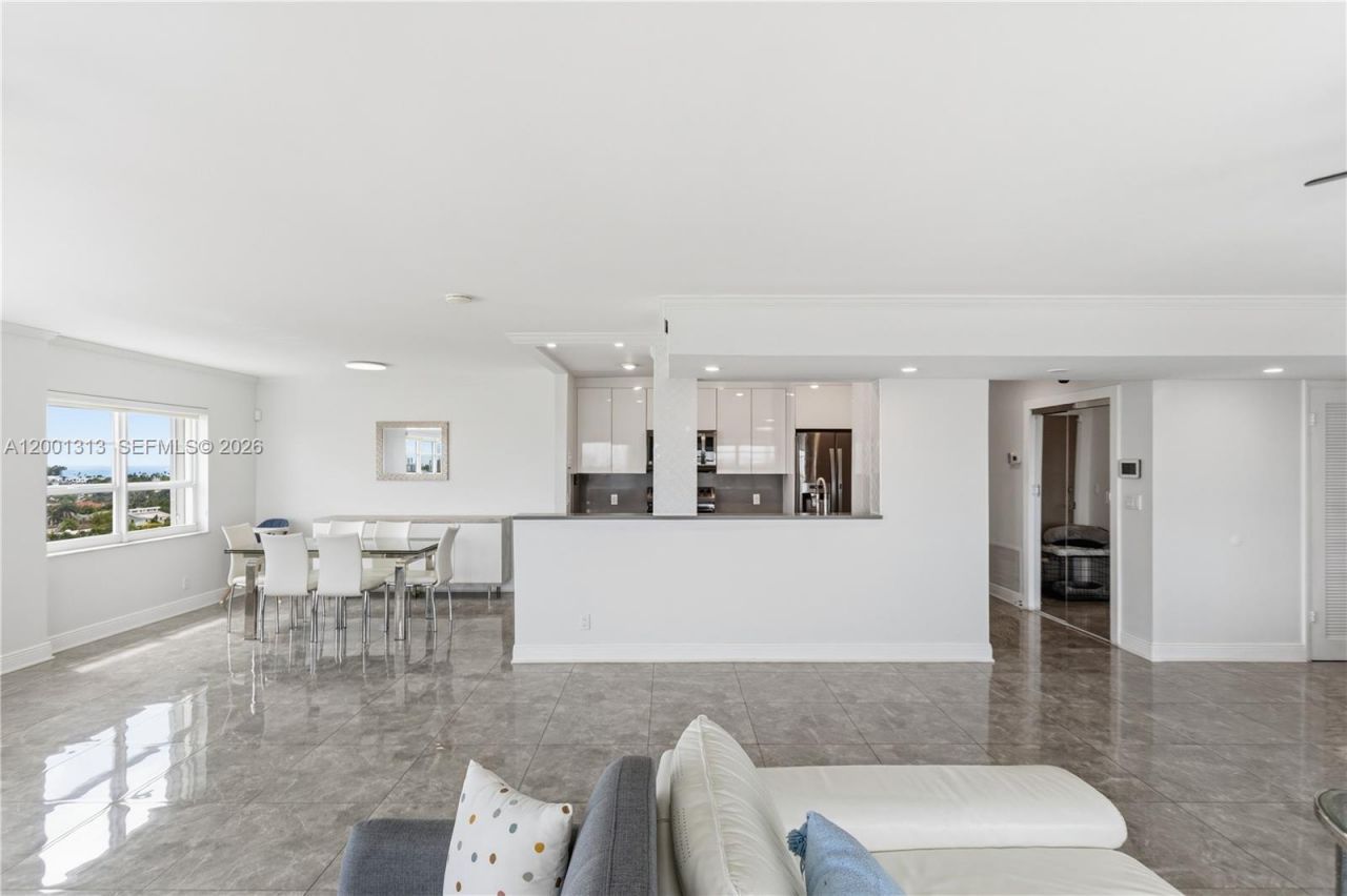 340 Sunset Dr, Unit 1210, Fort Lauderdale, FL 33301 Photo