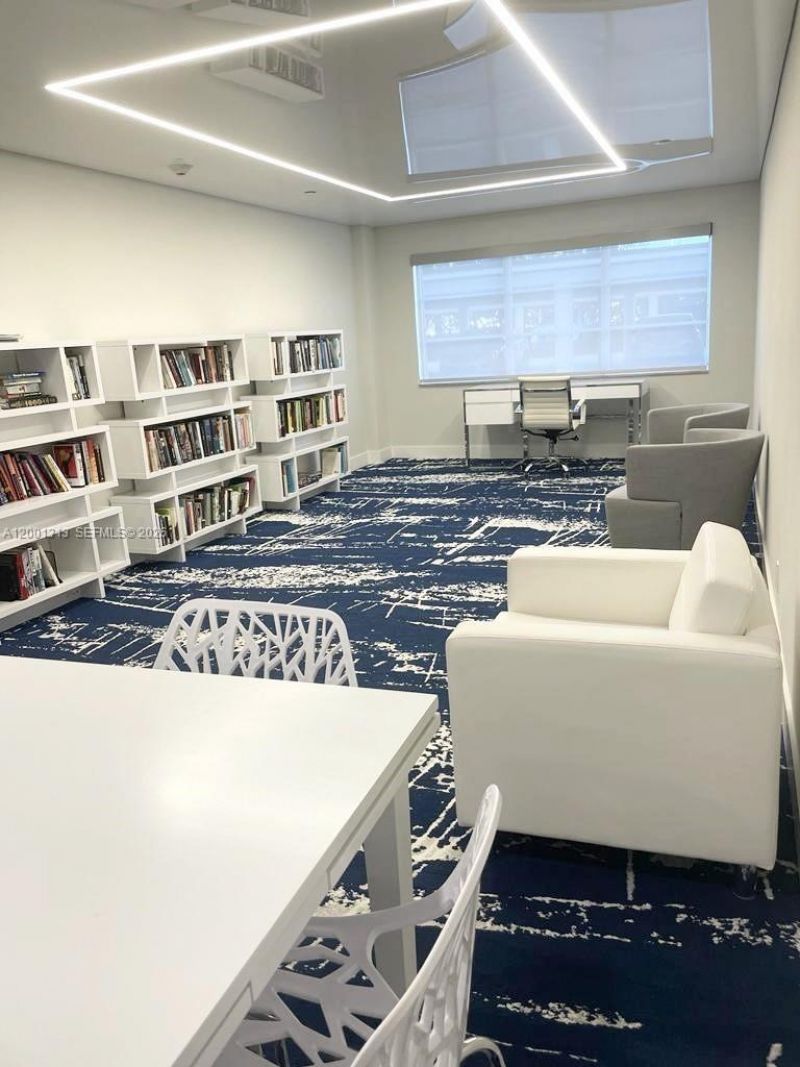 340 Sunset Dr, Unit 1210, Fort Lauderdale, FL 33301 Photo