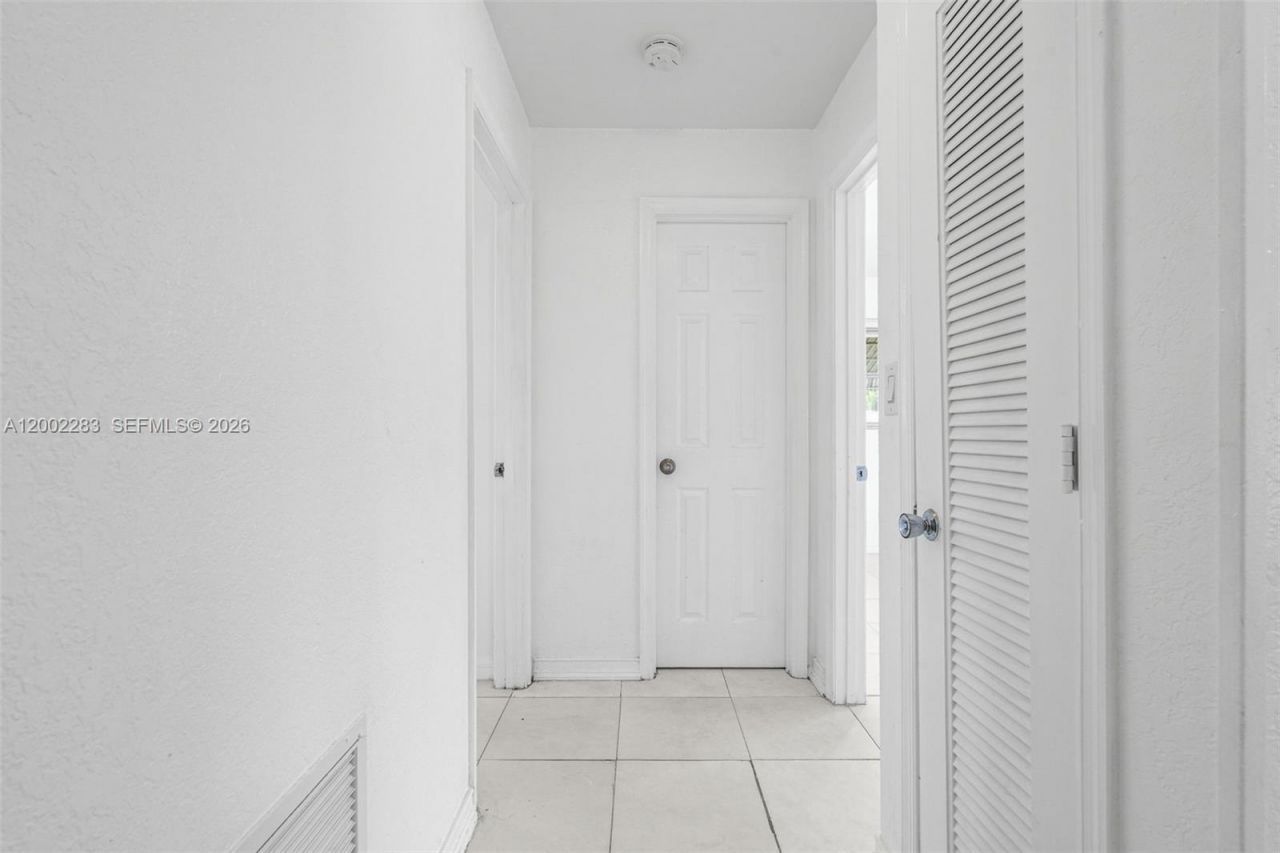 7505 NW 58th St, Tamarac, FL 33321 Photo