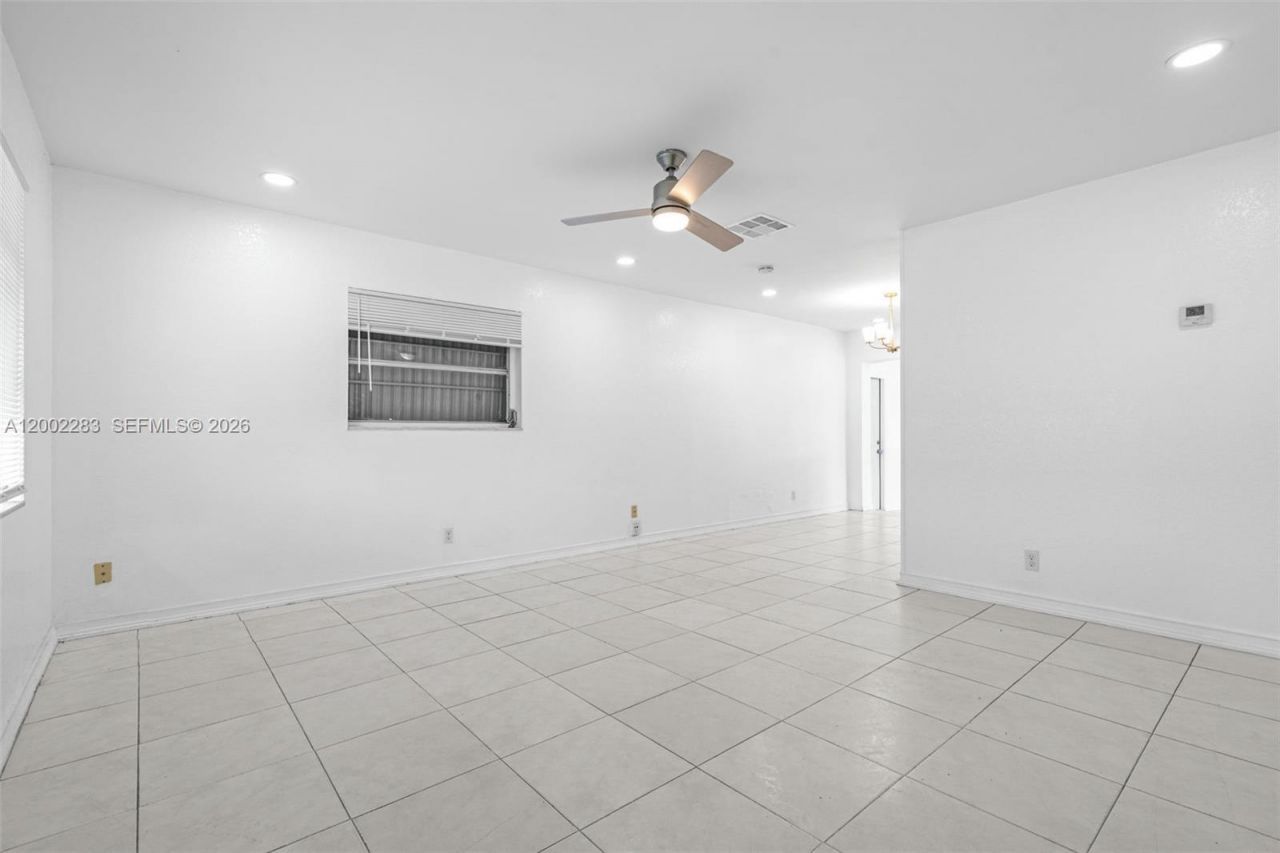 7505 NW 58th St, Tamarac, FL 33321 Photo