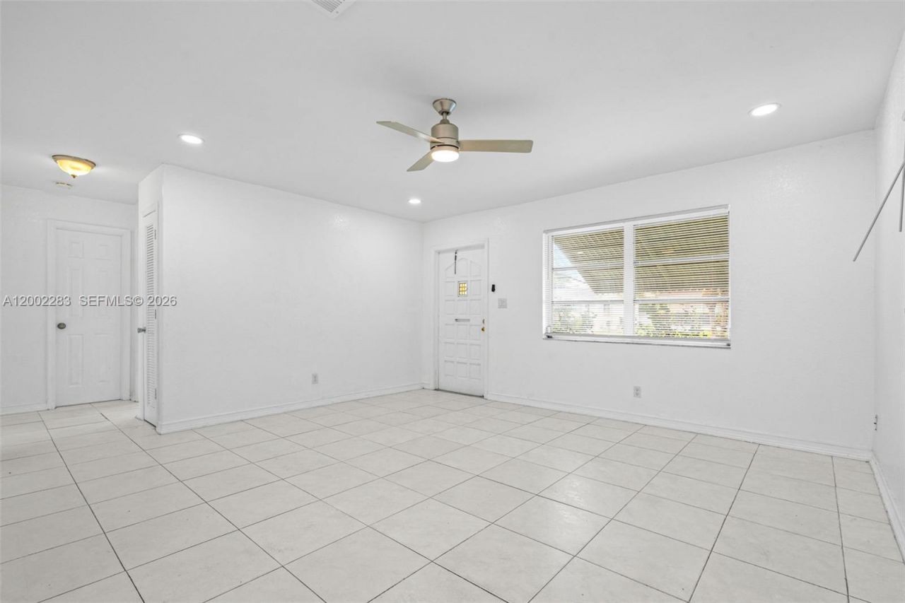 7505 NW 58th St, Tamarac, FL 33321 Photo