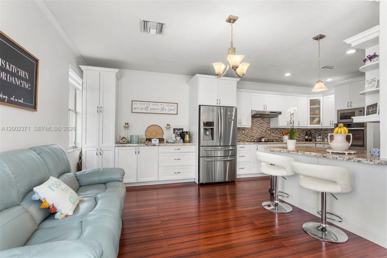 16368 SW 43rd Ter, Miami, FL 33185 Photo