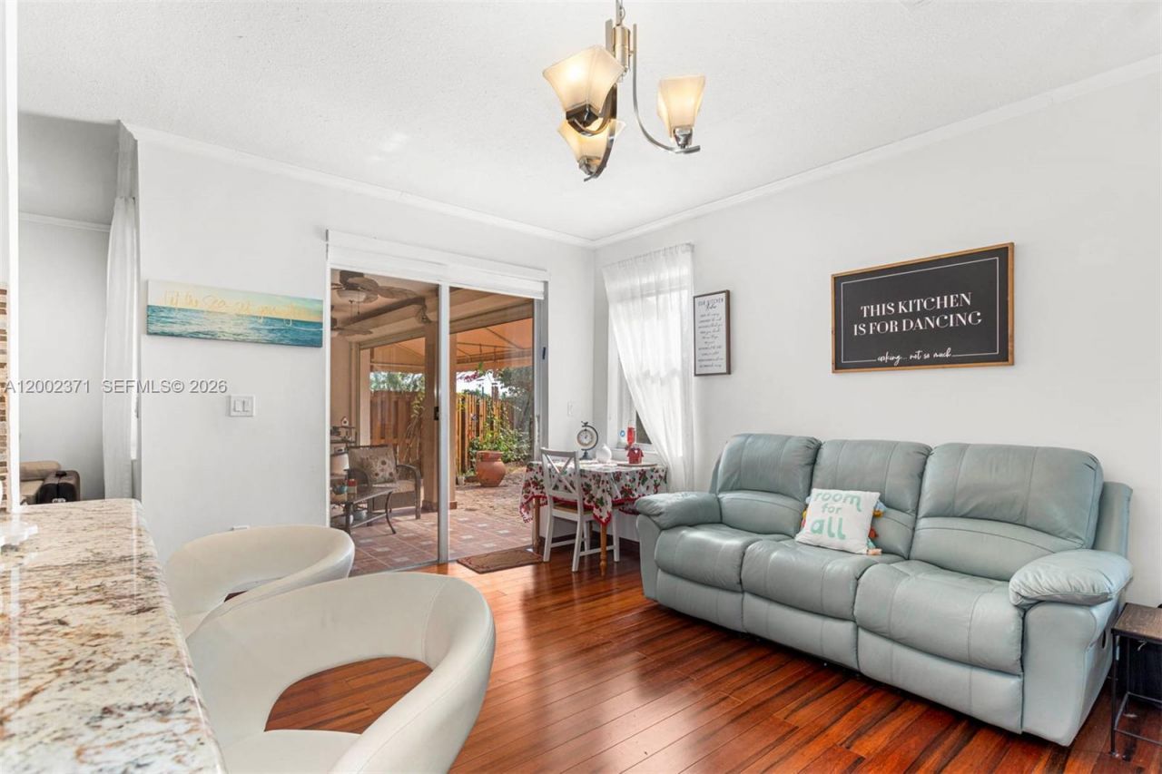 16368 SW 43rd Ter, Miami, FL 33185 Photo