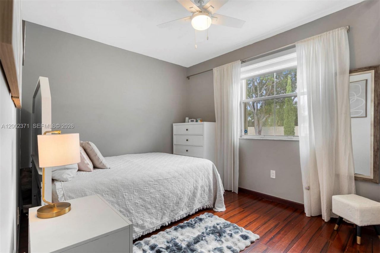 16368 SW 43rd Ter, Miami, FL 33185 Photo