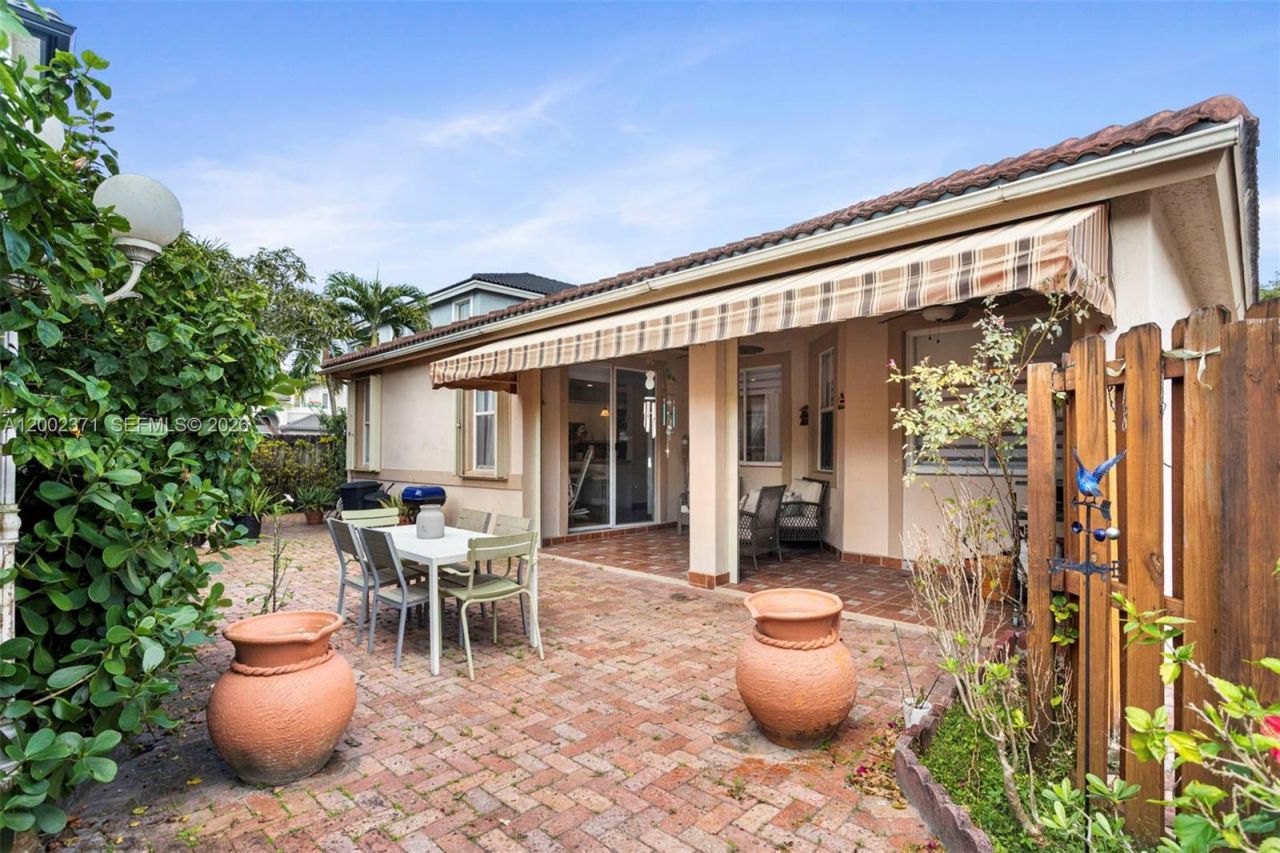 16368 SW 43rd Ter, Miami, FL 33185 Photo