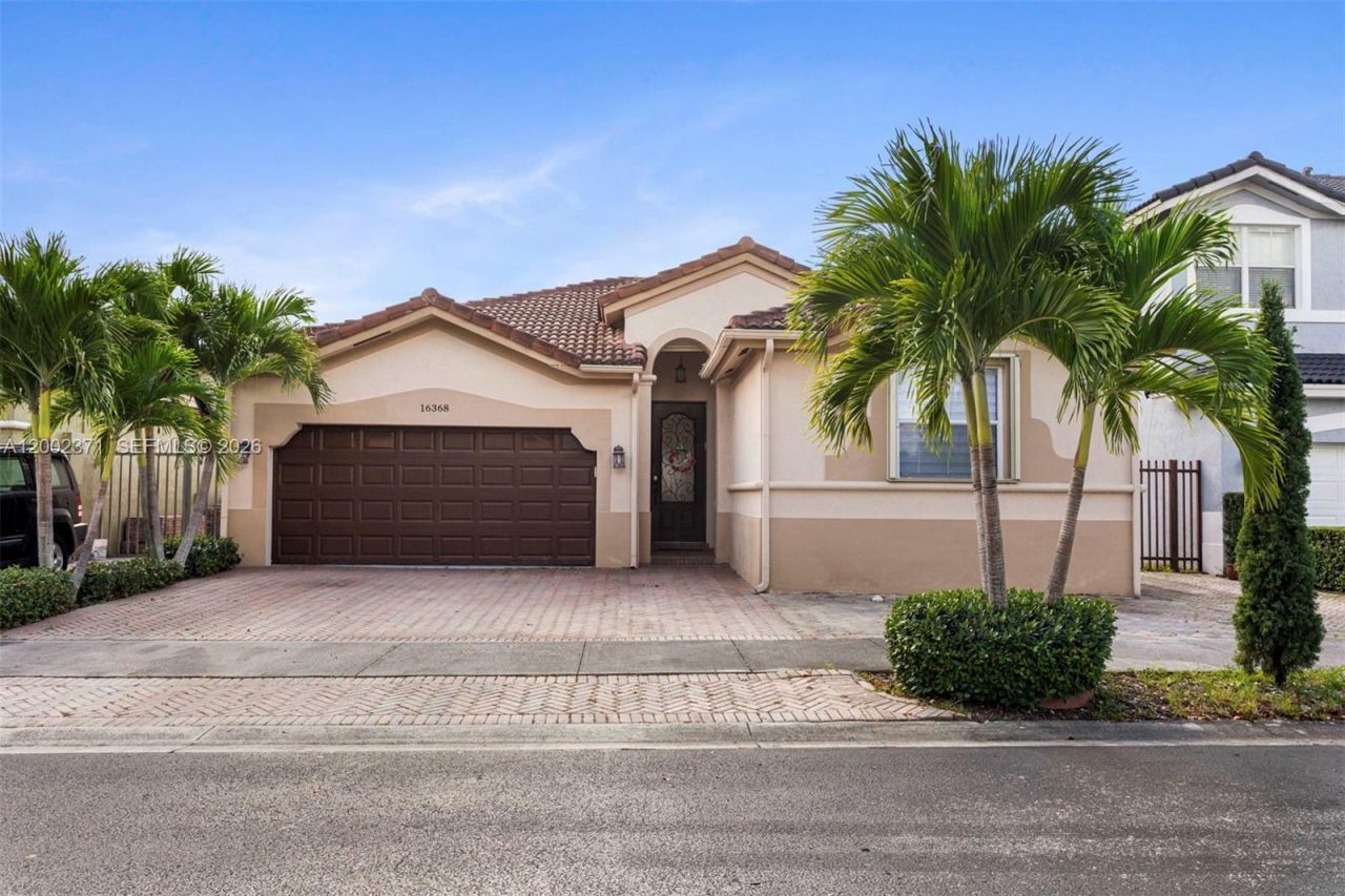 16368 SW 43rd Ter, Miami, FL 33185 Photo