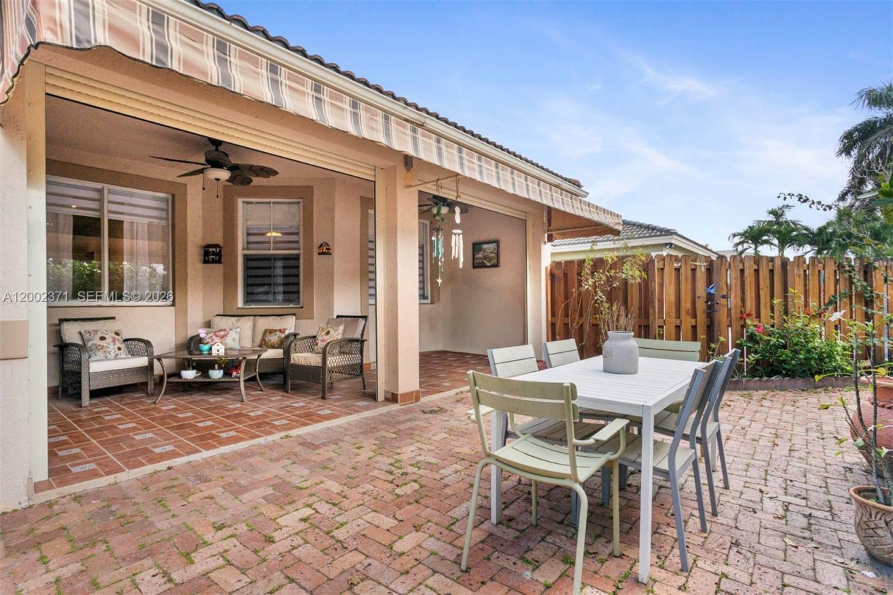 16368 SW 43rd Ter, Miami, FL 33185 Photo