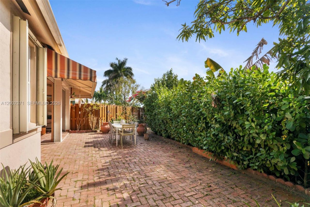 16368 SW 43rd Ter, Miami, FL 33185 Photo