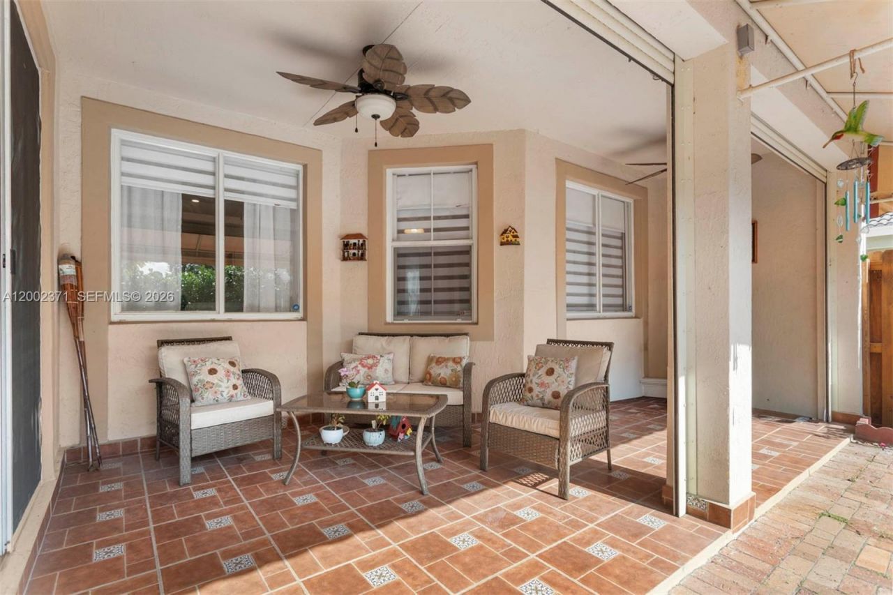 16368 SW 43rd Ter, Miami, FL 33185 Photo