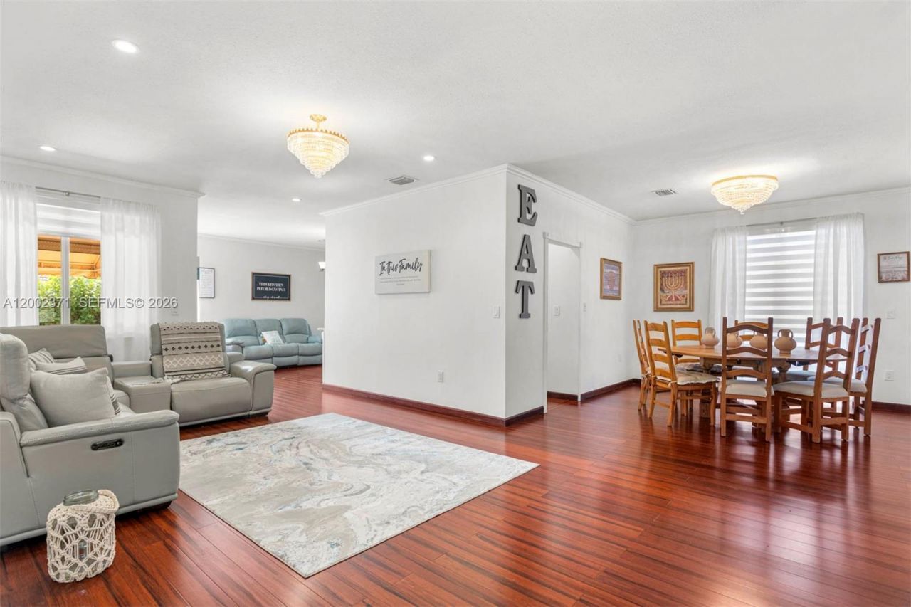 16368 SW 43rd Ter, Miami, FL 33185 Photo