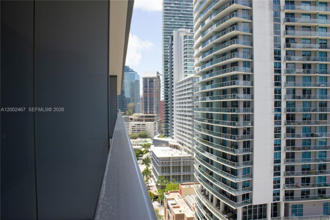 1000 Brickell Plz, Unit 1906, Miami, FL 33131 Photo