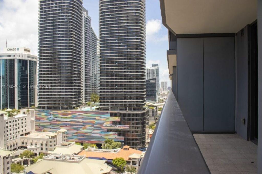 1000 Brickell Plz, Unit 1906, Miami, FL 33131 Photo