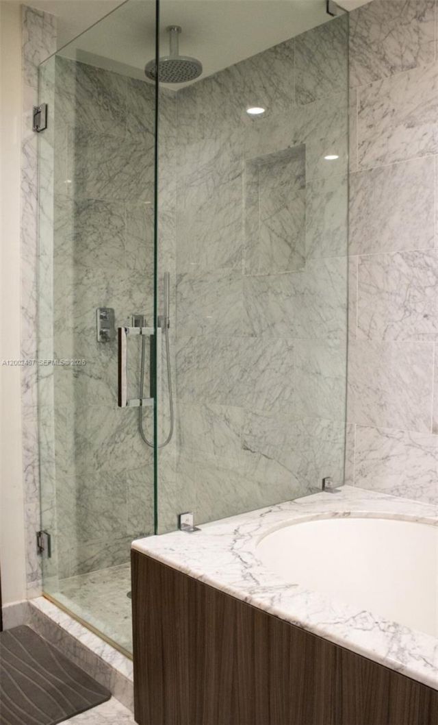 1000 Brickell Plz, Unit 1906, Miami, FL 33131 Photo