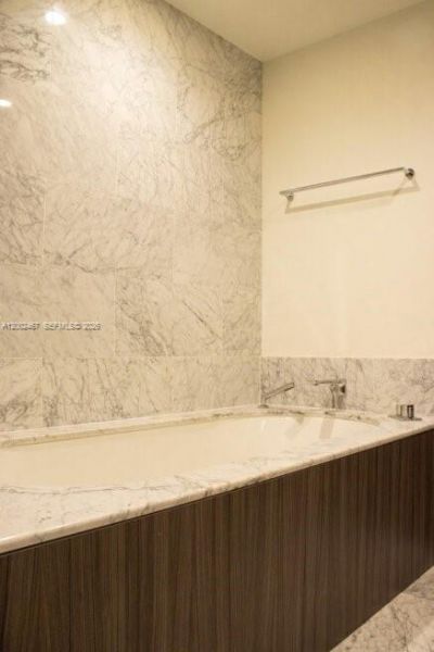 1000 Brickell Plz, Unit 1906, Miami, FL 33131 Photo