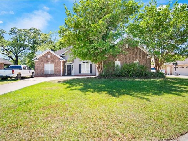 10265 Southland Way, Semmes, AL 36575
