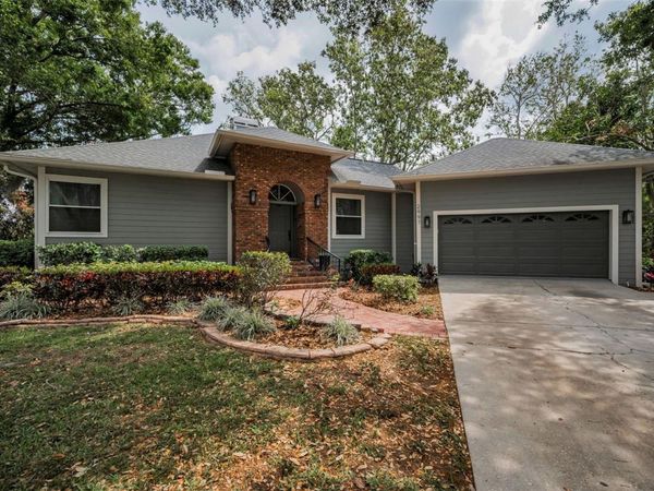 2997 EAGLE ESTATES CIRCLE E, CLEARWATER, FL 33761