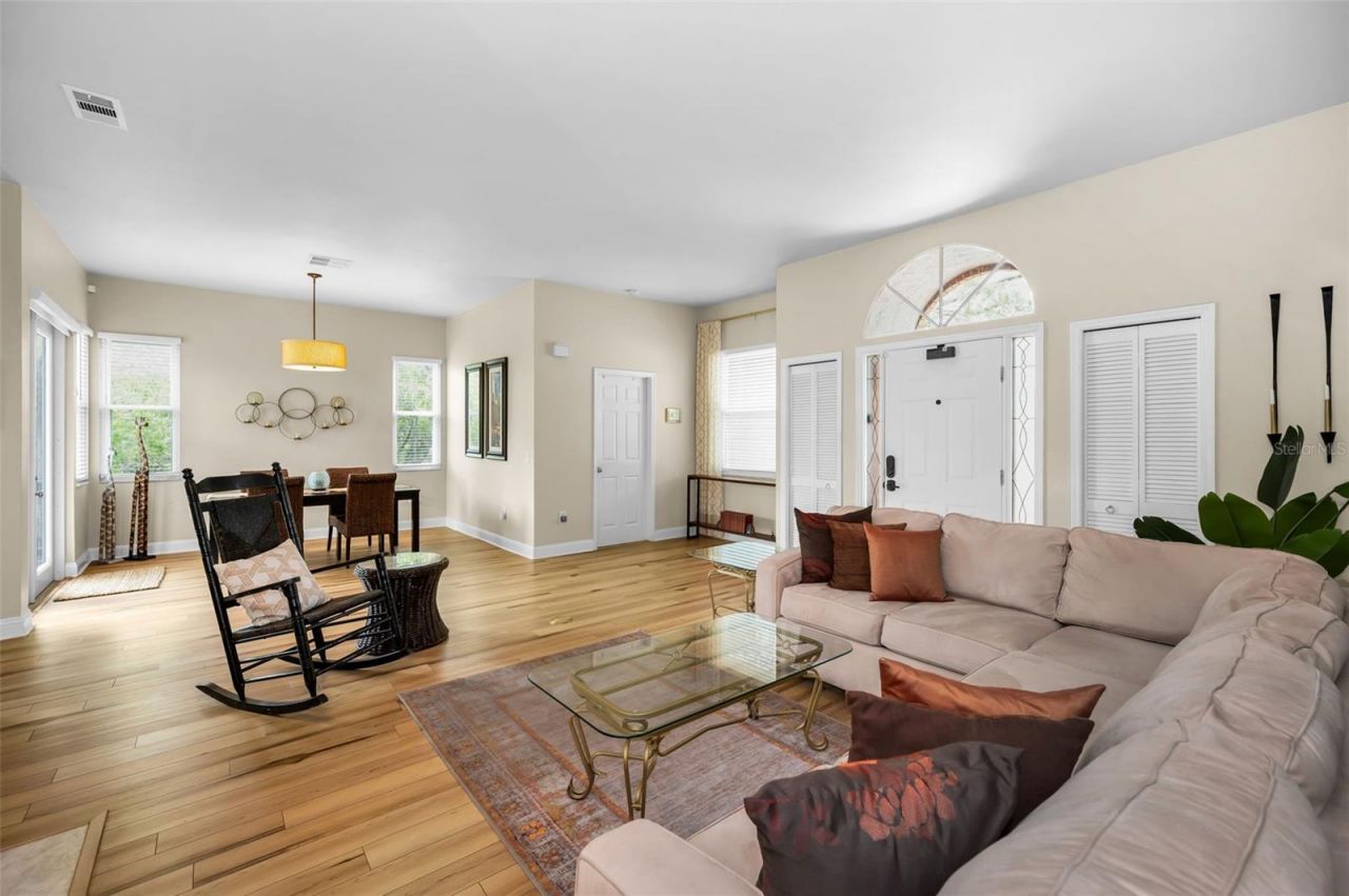 2997 Eagle Estates Circle E, Clearwater, FL 33761 Photo