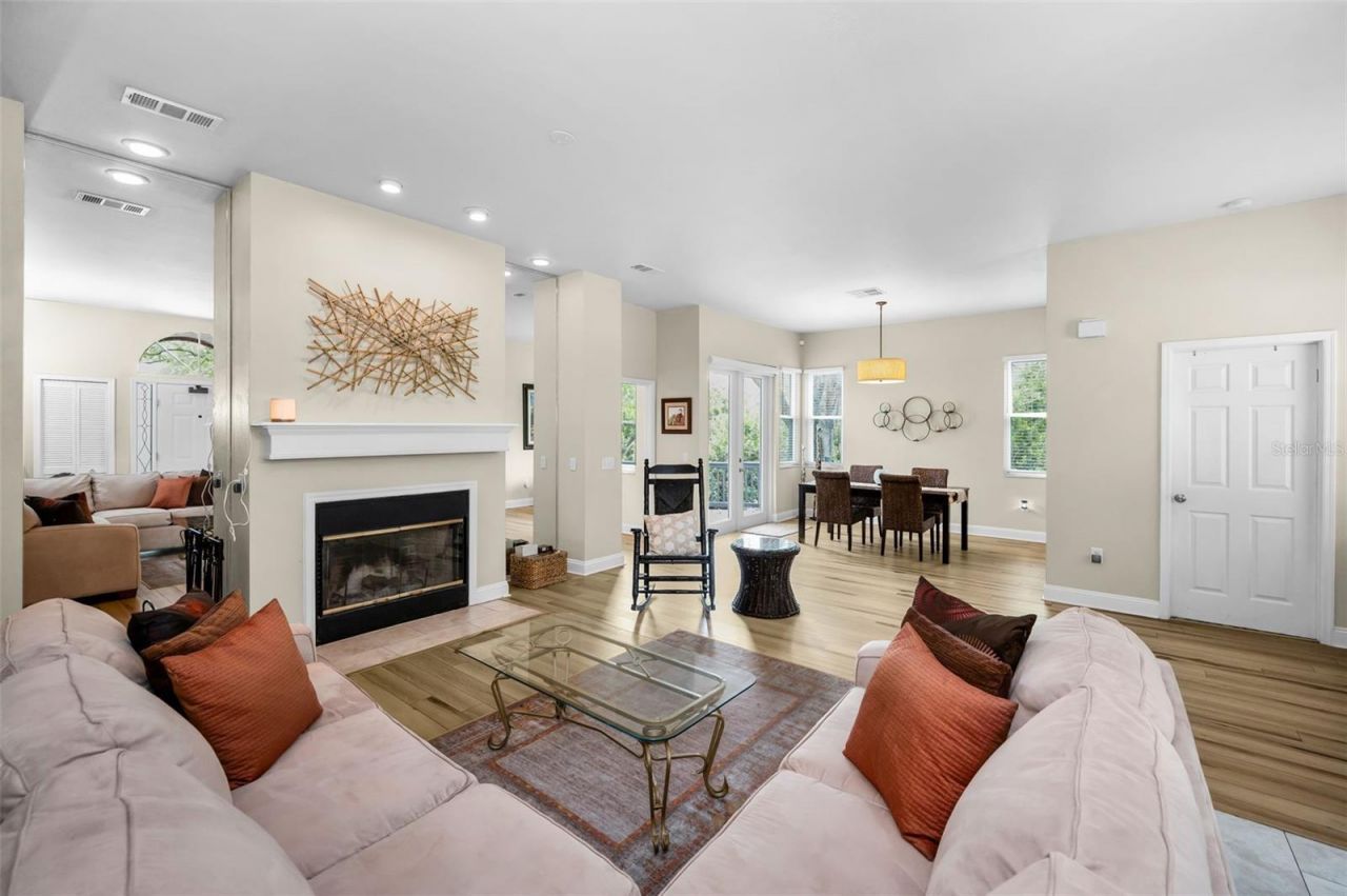 2997 Eagle Estates Circle E, Clearwater, FL 33761 Photo