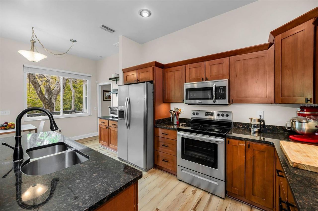 2997 Eagle Estates Circle E, Clearwater, FL 33761 Photo