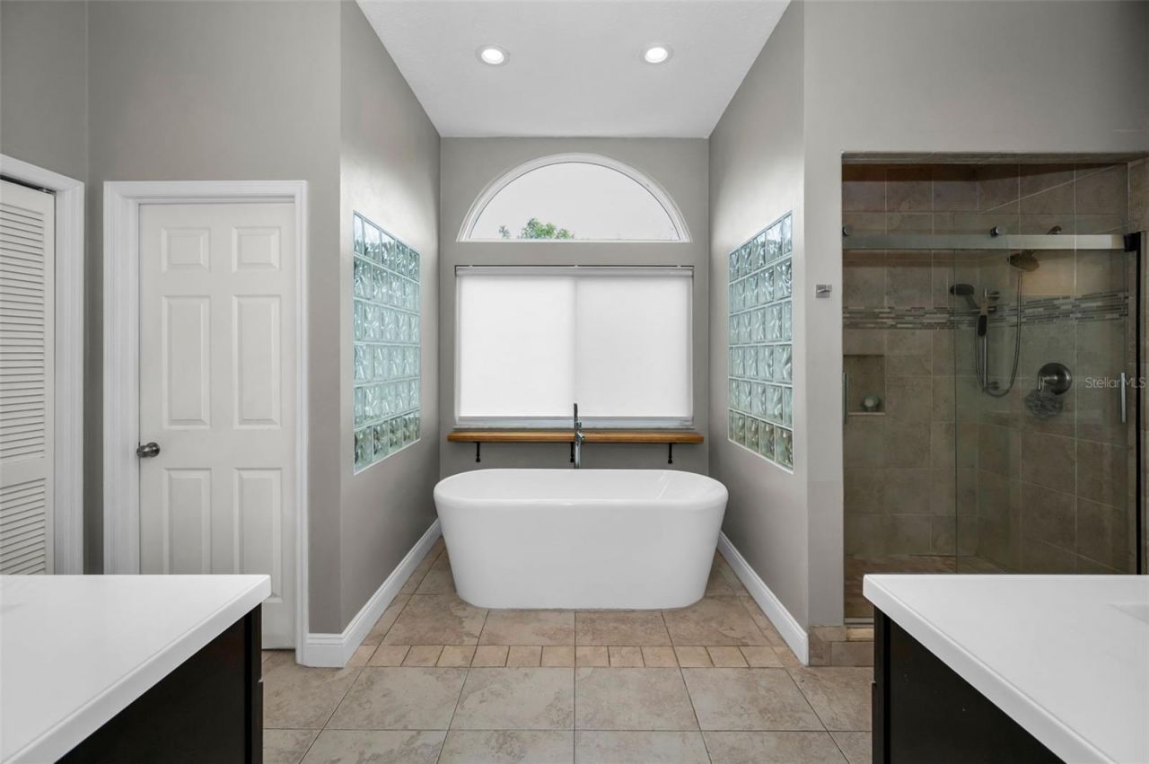 2997 Eagle Estates Circle E, Clearwater, FL 33761 Photo