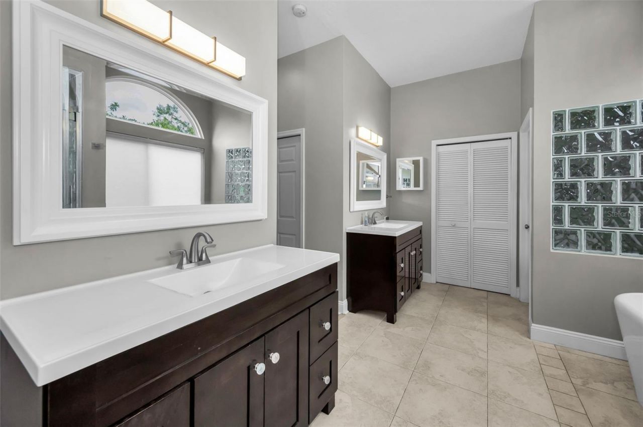 2997 Eagle Estates Circle E, Clearwater, FL 33761 Photo