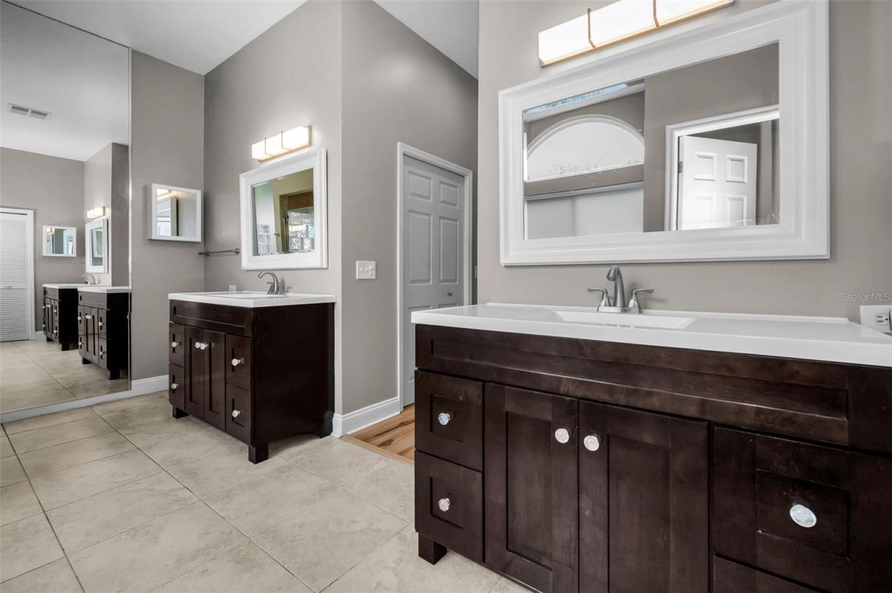 2997 Eagle Estates Circle E, Clearwater, FL 33761 Photo