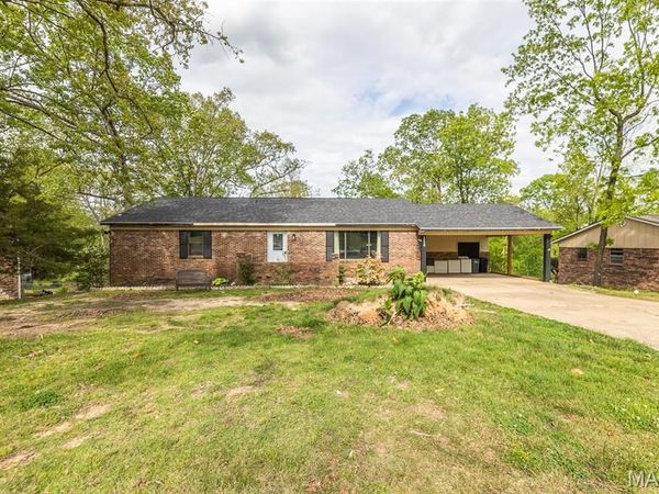 2010 Schweitzer Drive , Poplar Bluff, MO 63901